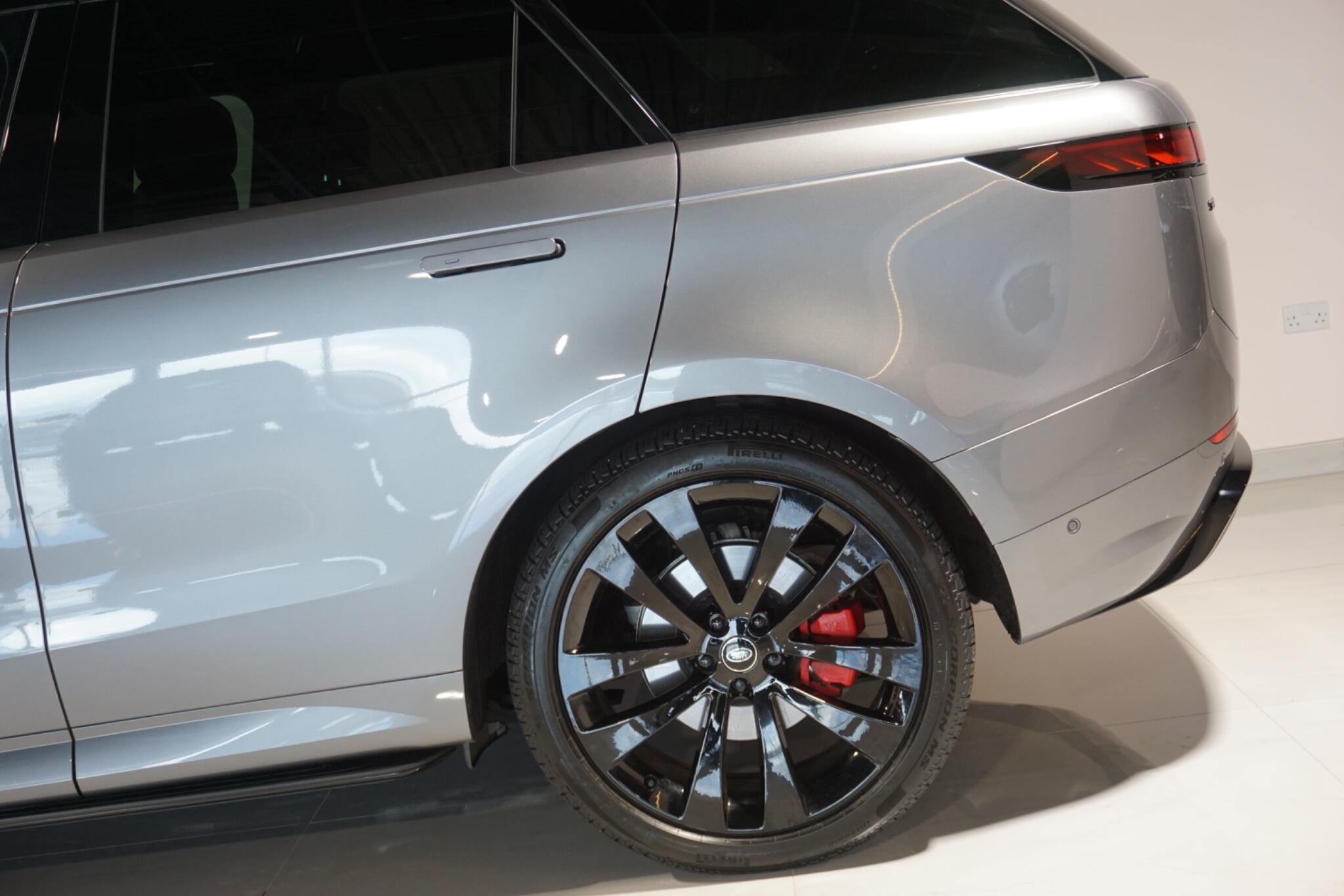 Land Rover Range Rover Sport 3.0 D300 MHEV Dynamic SE SUV 5dr Diesel Auto 4WD Euro 6 (s/s) (300 ps)